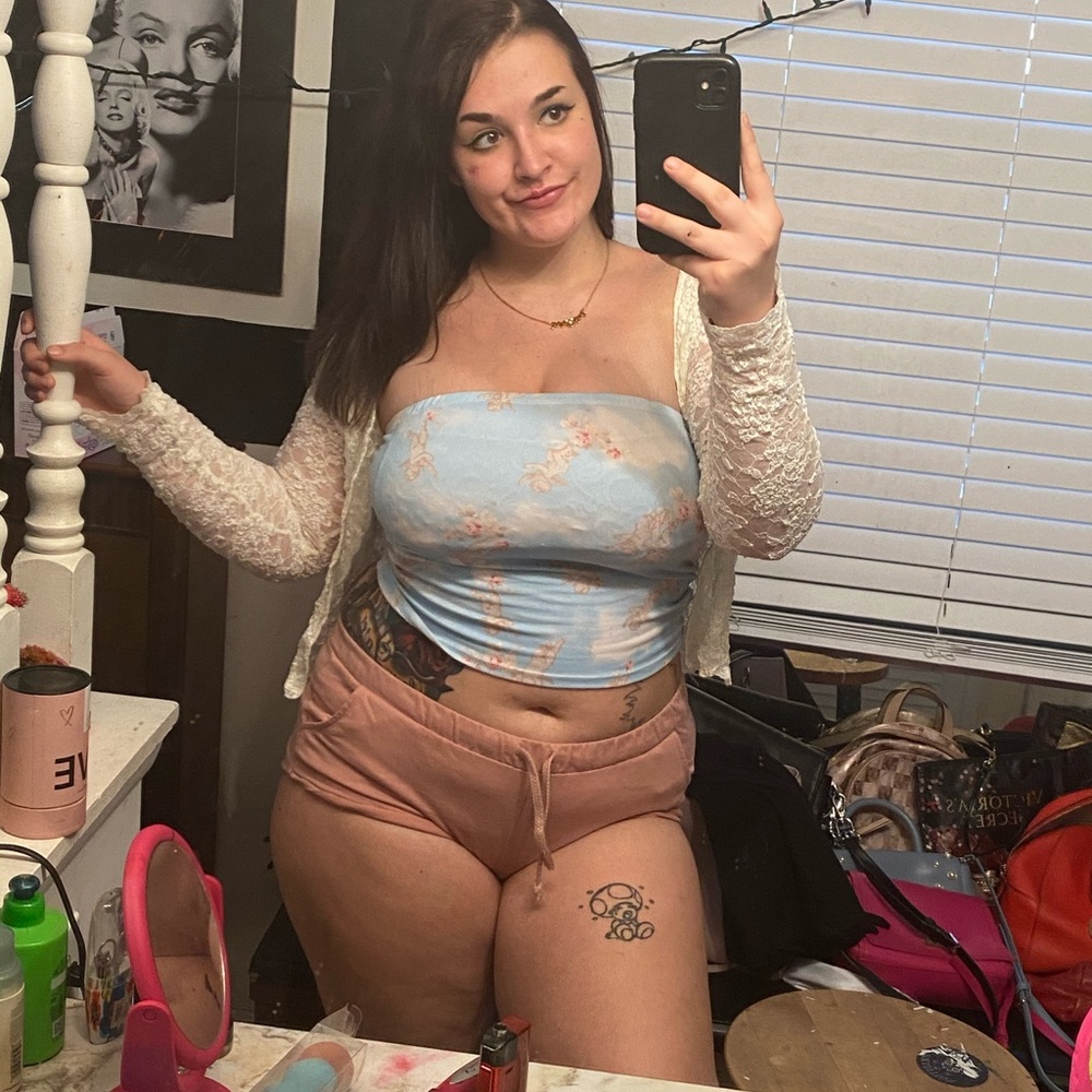 Meet your Posher, Lauren